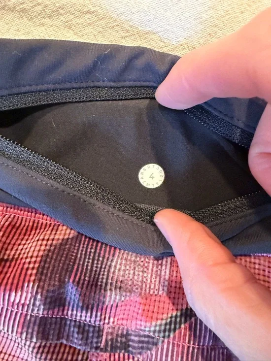 Lululemon Pink Abstract Print Women's Performance Running Shorts 4 - Picture 3 of 3